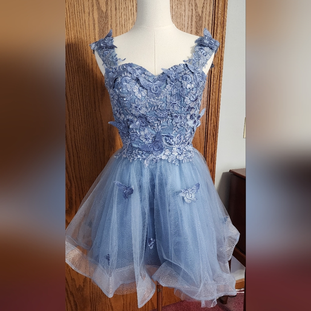 Elegant Blue Floral Dress